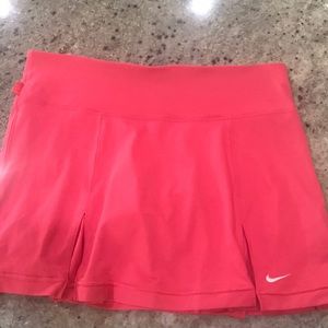 NIKE XS LIKE NEW pleated pink running/tennis skirt